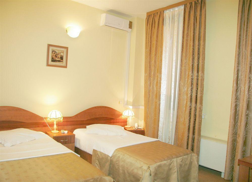 Hotel Amphitryon Bükreş Dış mekan fotoğraf
